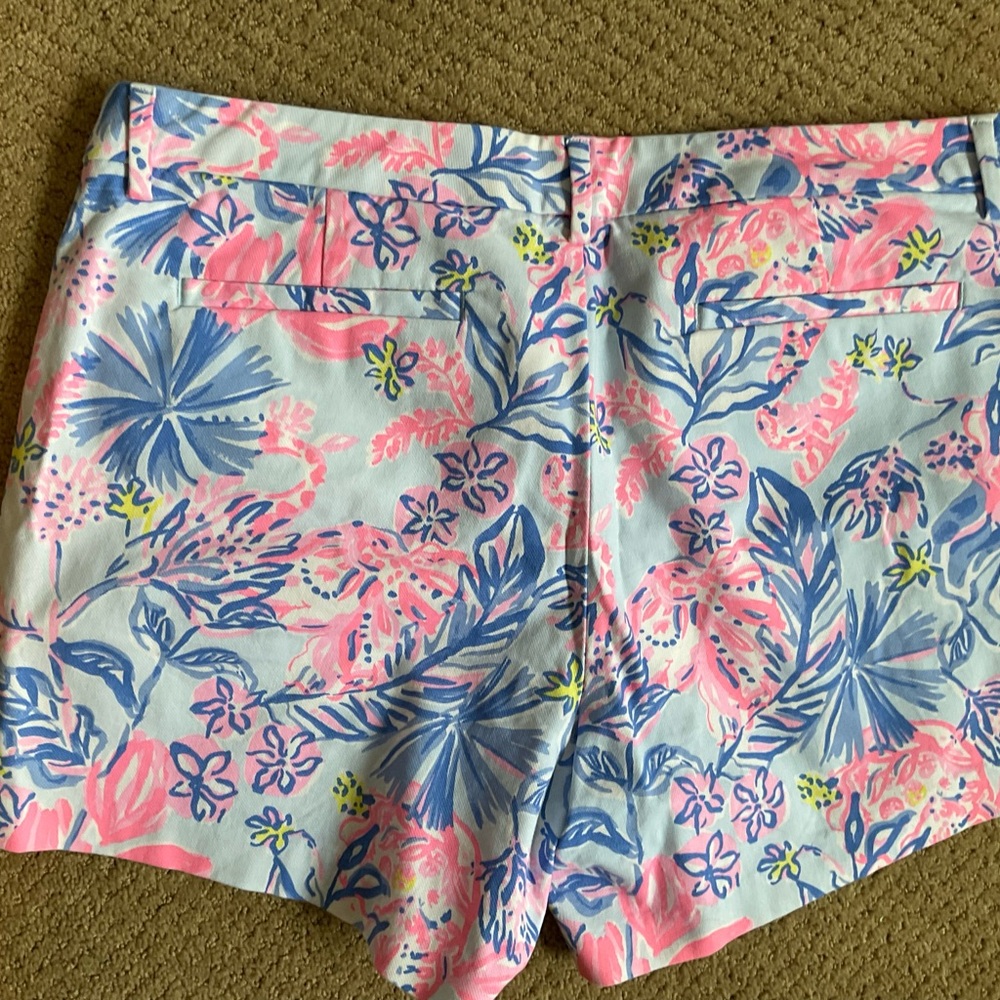 Lilly Pulitzer Pink Elephant Splash Callahan Shorts size 12 - Picture 2 of 4